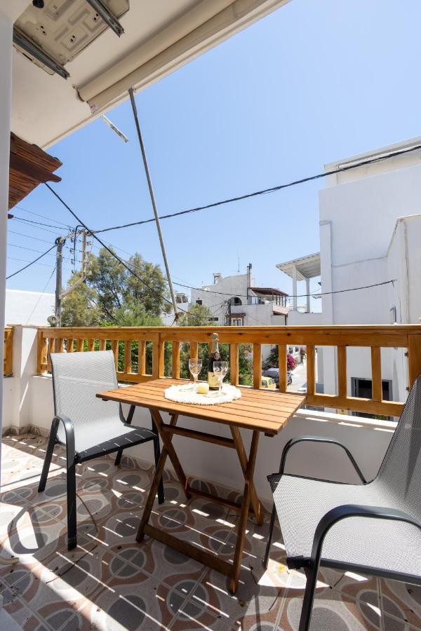 Comfortable Apartment Naxos City Esterno foto